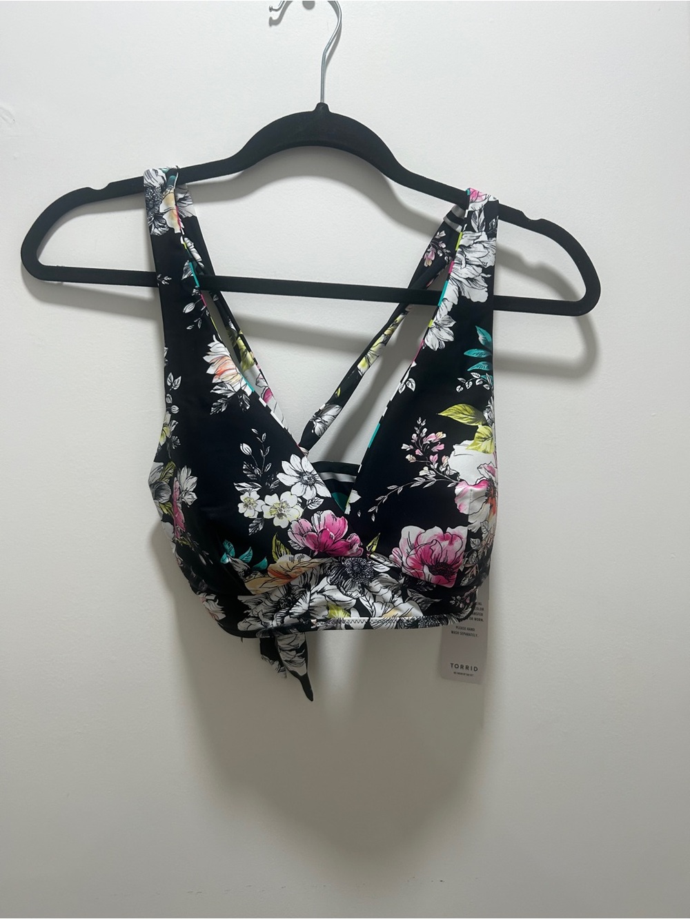 Torrid Reversible floral & Strip V-Neck Bikini Top wireless padded Size 00 New
